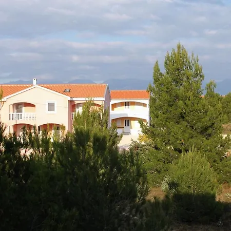 Apartman By The Sea Vrsi - Mulo, Zadar - 5860 *