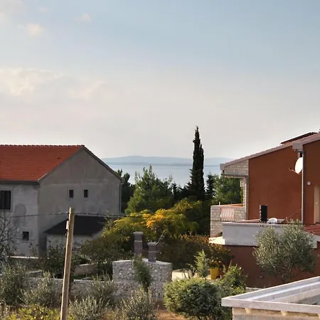 Apartman By The Sea Vrsi - Mulo, Zadar - 5860 Nin