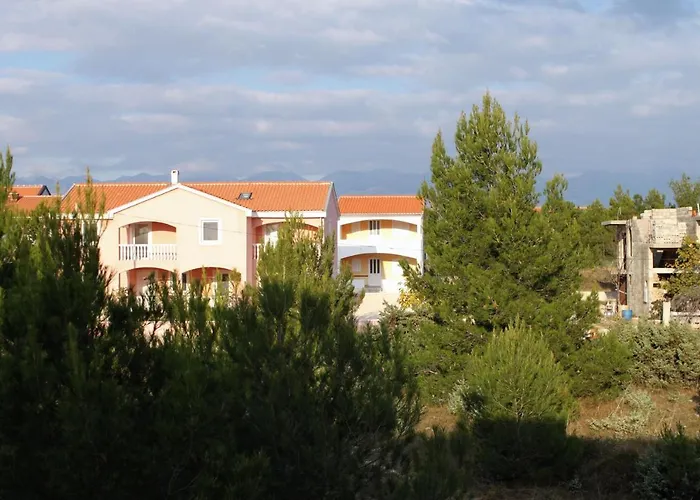 Apartman By The Sea Vrsi - Mulo, Zadar - 5860 *